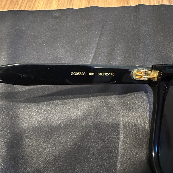 GUCCI SUNGLASSES - Picture 5 of 6